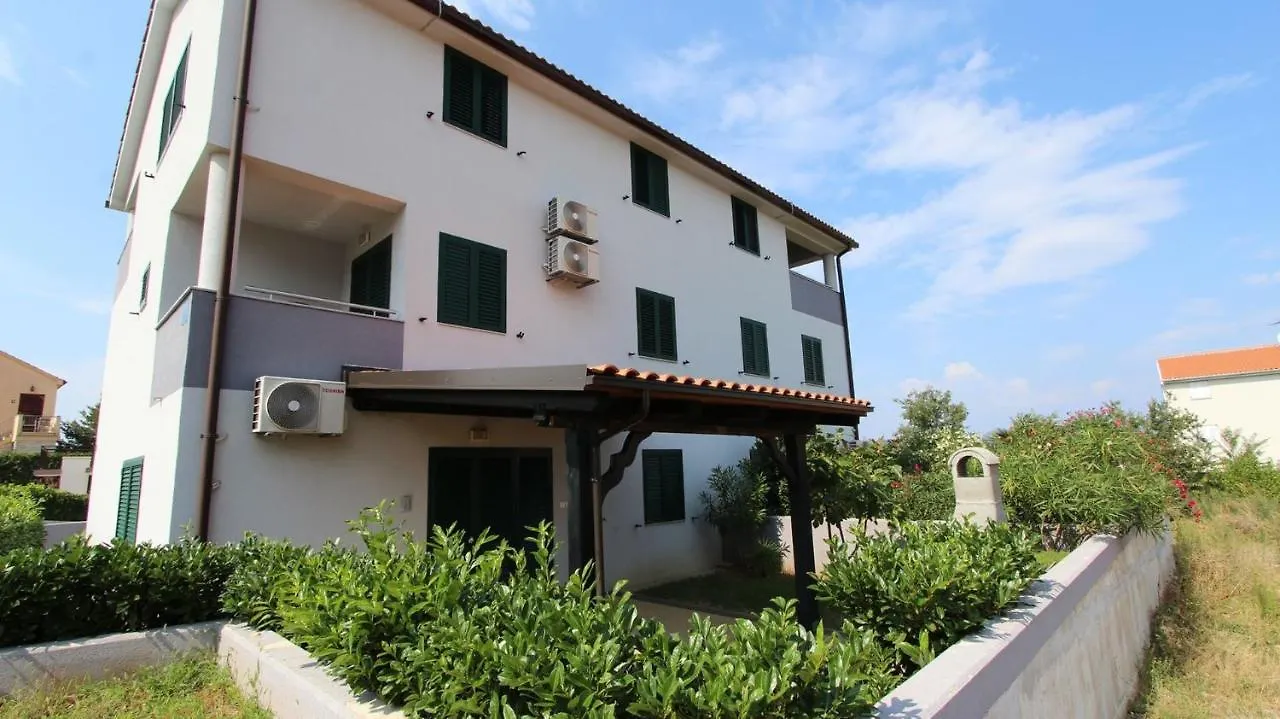 Guest house Apartments Vabec Malinska