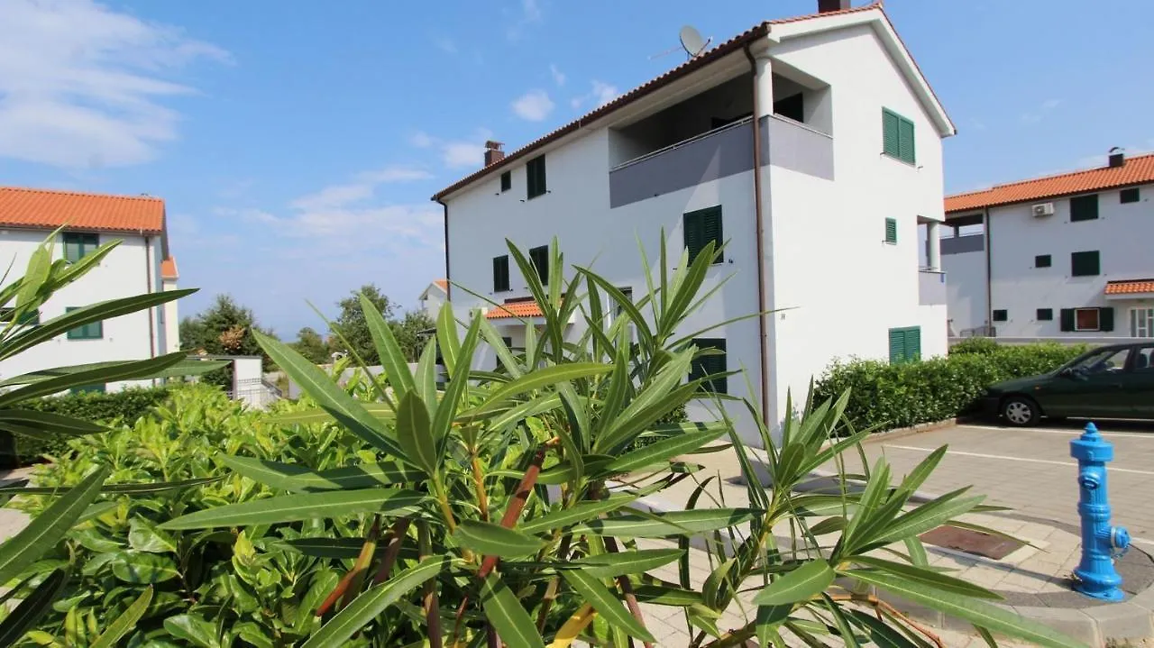 Apartments Vabec Malinska Guest house
