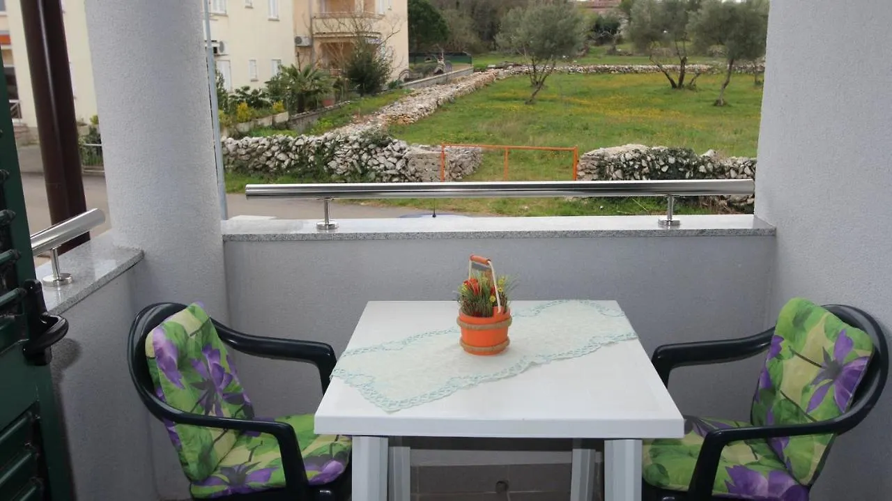 Guest house Apartments Vabec Malinska