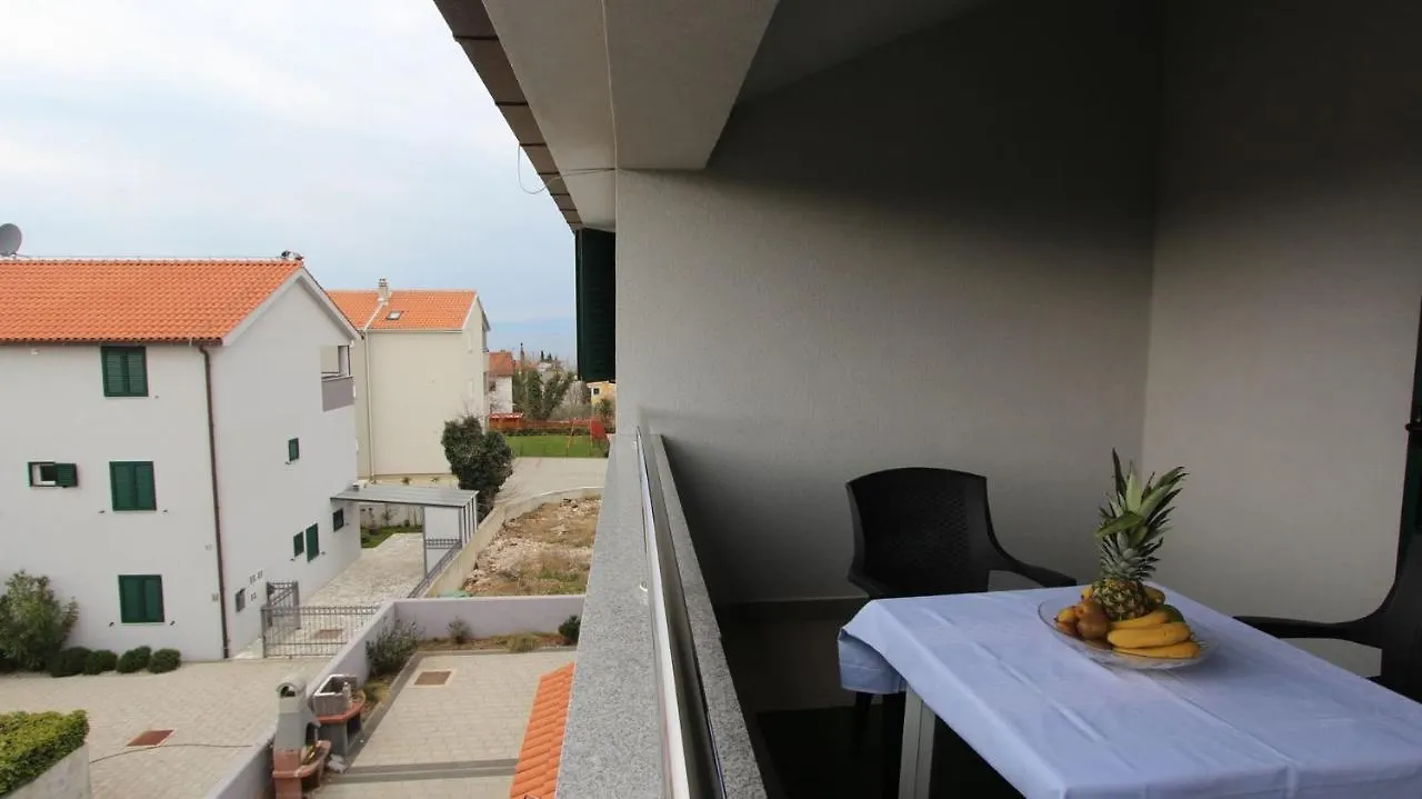Apartments Vabec Malinska Guest house